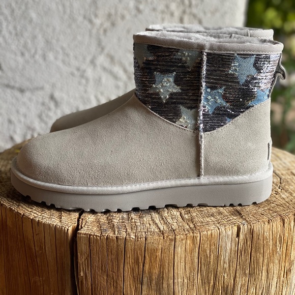 UGG SEQUIN Grey Suede Boots - Picture 4 of 7
